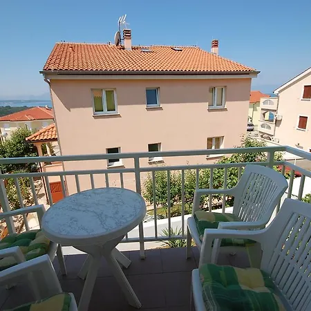 Fejer Apartment Njivice