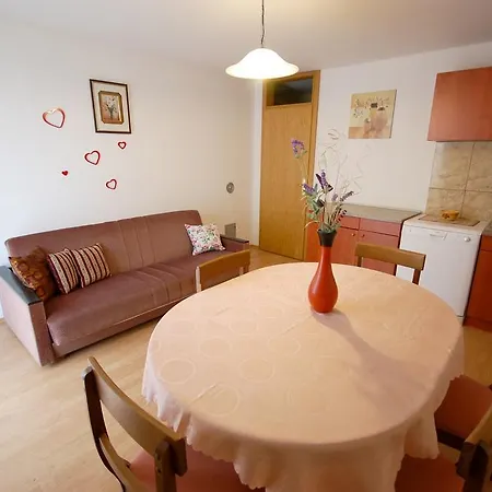 Fejer Apartment Njivice