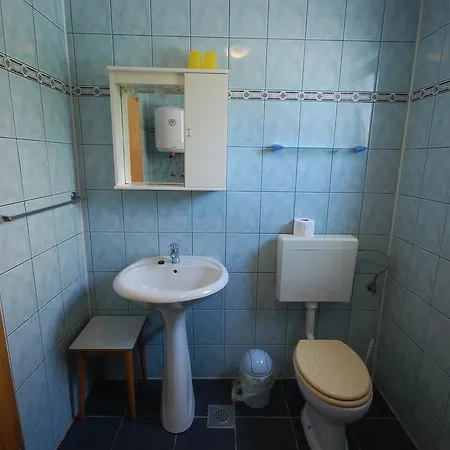Fejer Apartmán Njivice