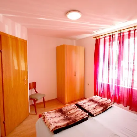 Fejer Apartment