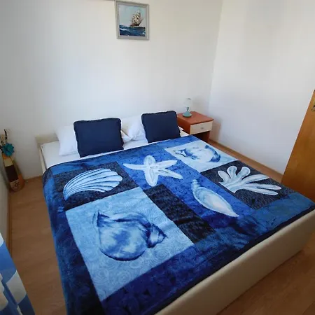Fejer Apartment *