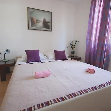 Fejer Apartment