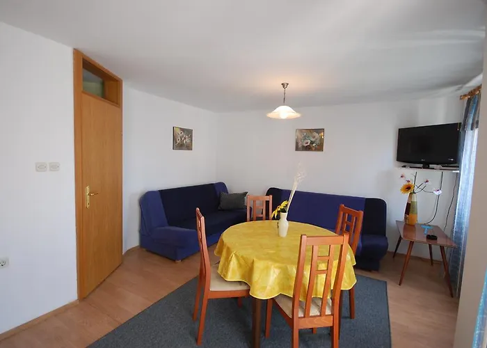 Fejer Apartment *